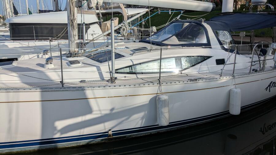 2005 Saga 409