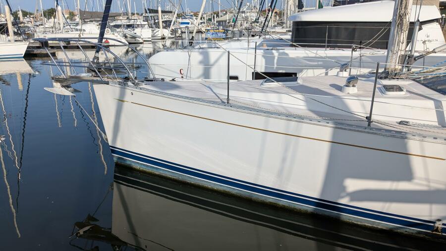 2005 Saga 409