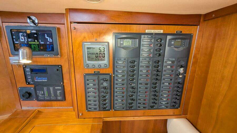 ANSWER 3 40ft Saga Yacht For Sale