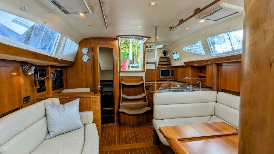 ANSWER 3 40ft Saga Yacht For Sale