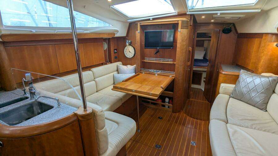ANSWER 3 40ft Saga Yacht For Sale