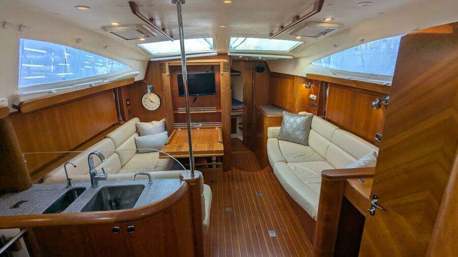 ANSWER 3 40ft Saga Yacht For Sale