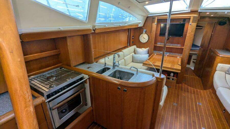 ANSWER 3 40ft Saga Yacht For Sale