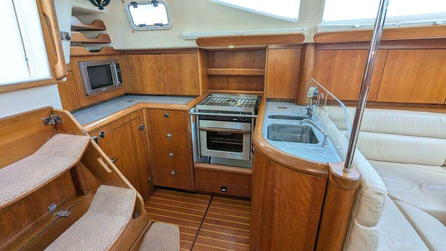 ANSWER 3 40ft Saga Yacht For Sale