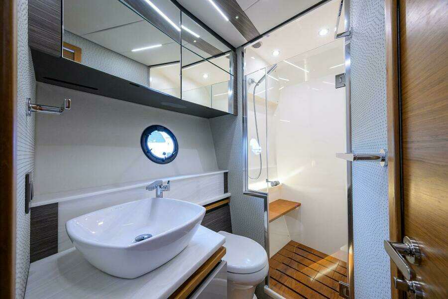 JENA 49ft Tiara Yachts Yacht For Sale