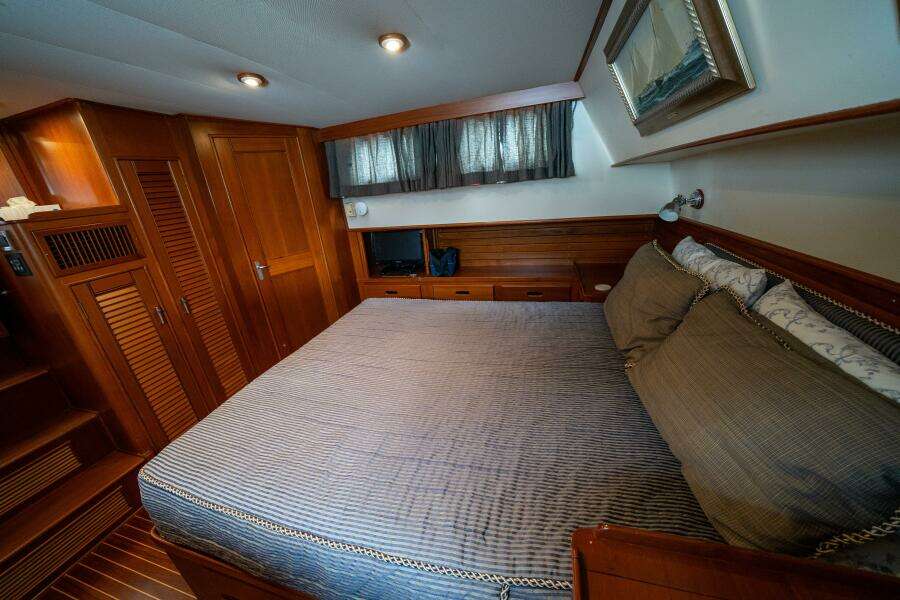 42ft Grand Banks Yacht For Sale