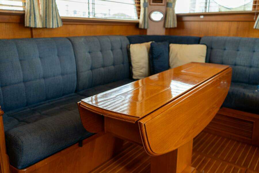42ft Grand Banks Yacht For Sale