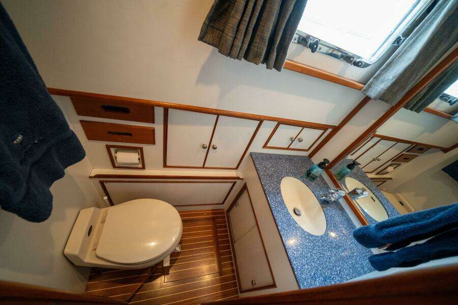 42ft Grand Banks Yacht For Sale