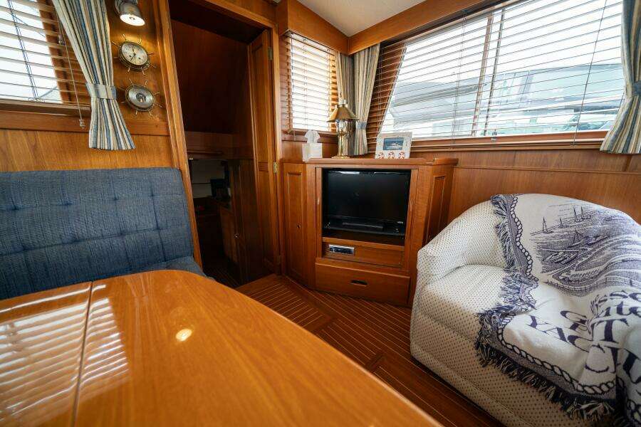 42ft Grand Banks Yacht For Sale
