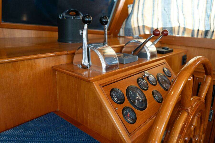 42ft Grand Banks Yacht For Sale