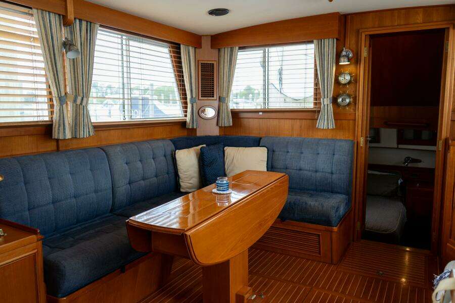 42ft Grand Banks Yacht For Sale