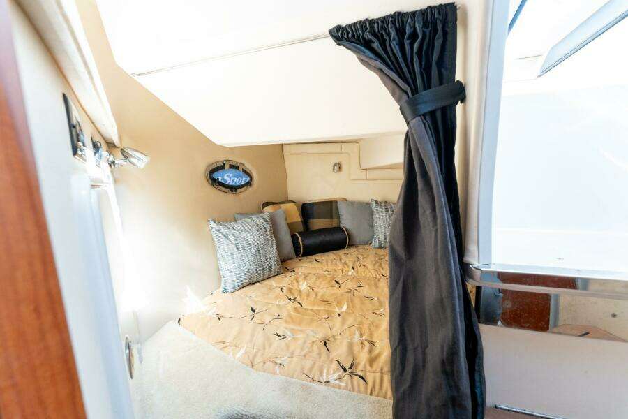 27ft Regal Yacht For Sale