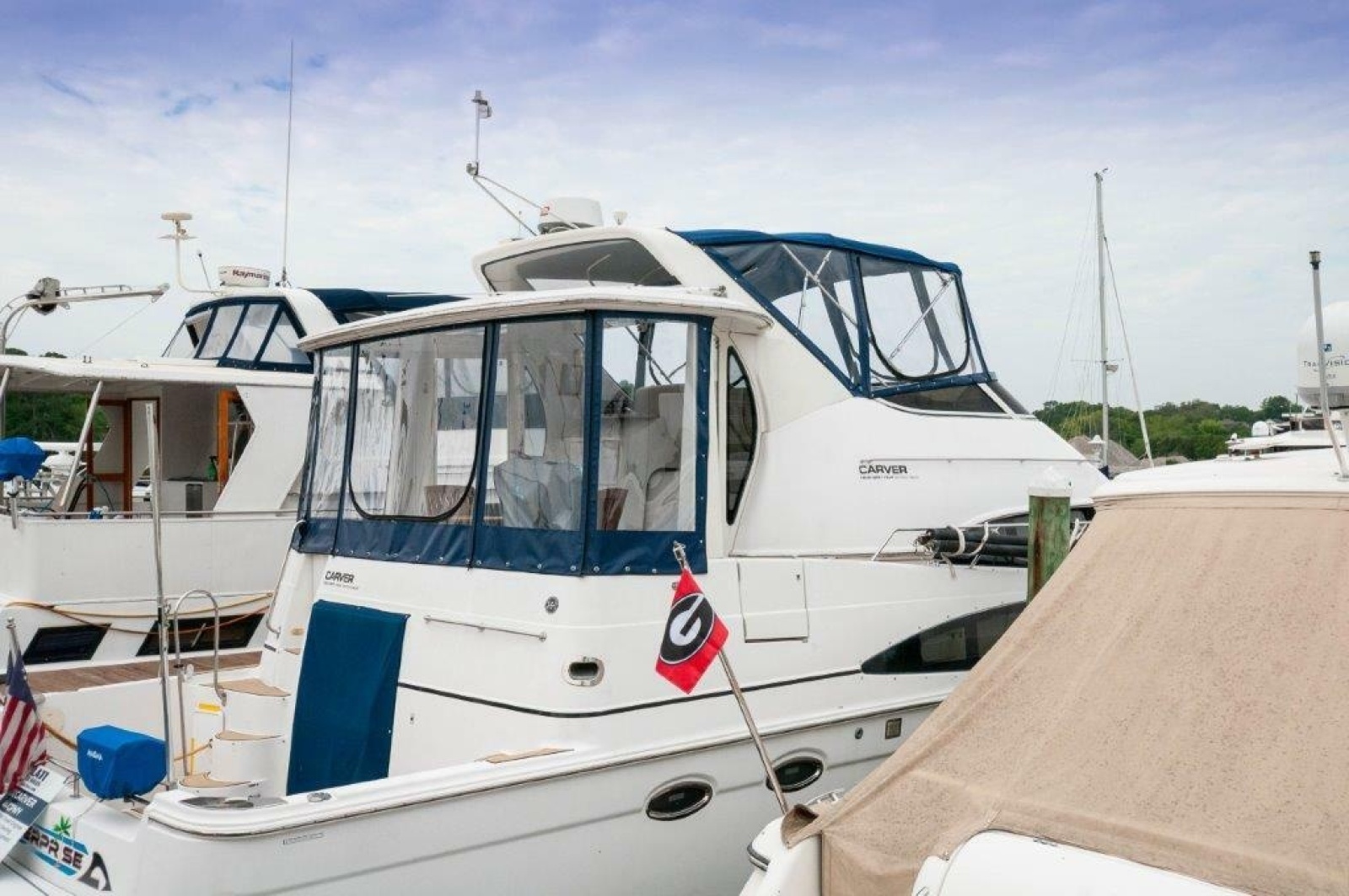 2002 Carver 444 CPMY- Graham's Enterprise 