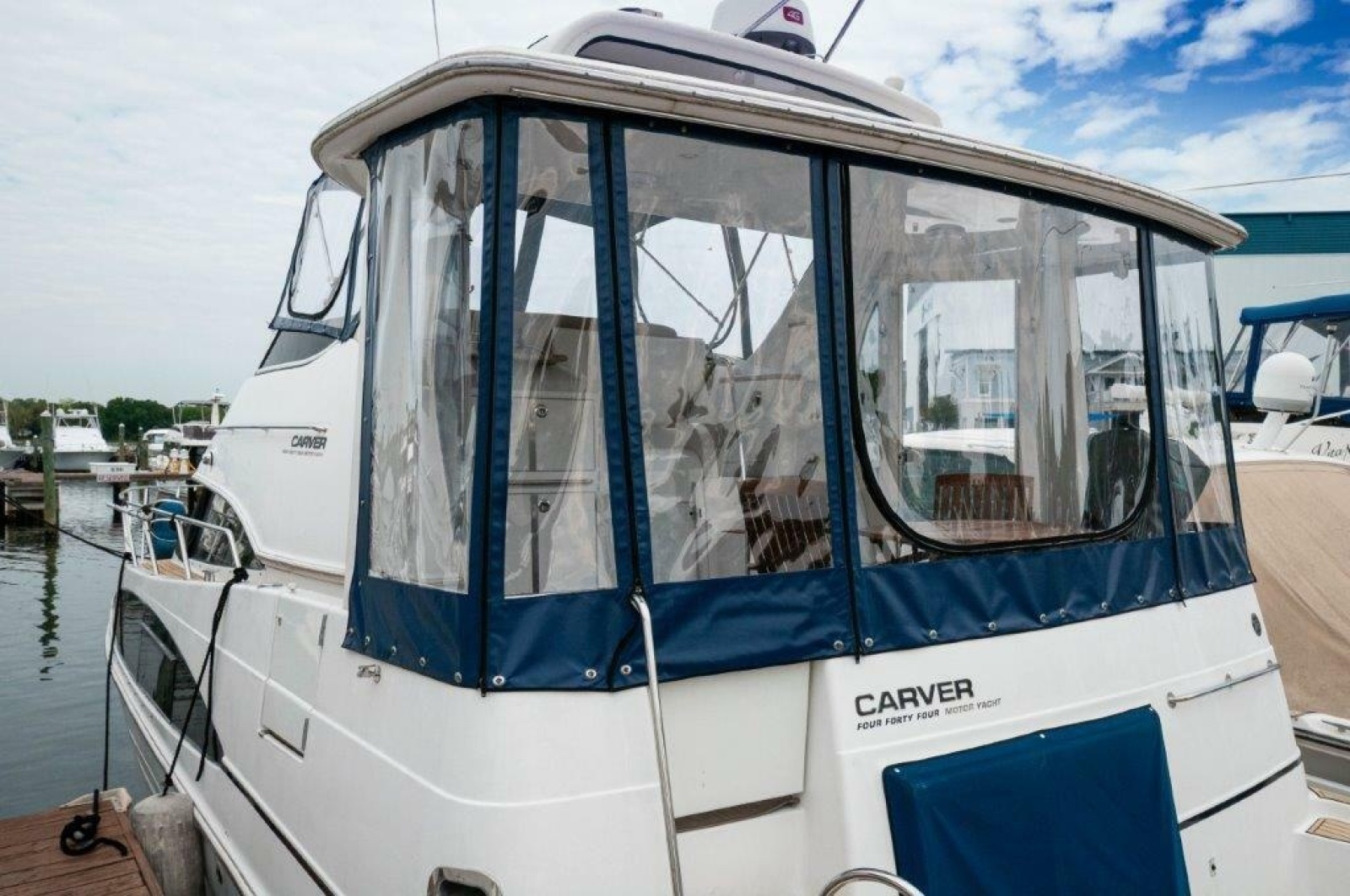 2002 Carver 444 CPMY- Graham's Enterprise 