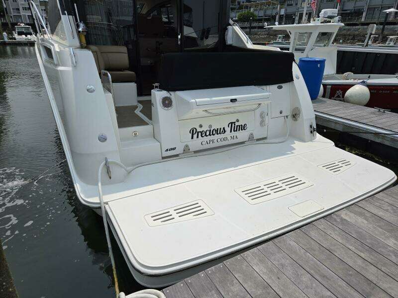 PRECIOUS TIME 40ft Sea Ray Yacht For Sale