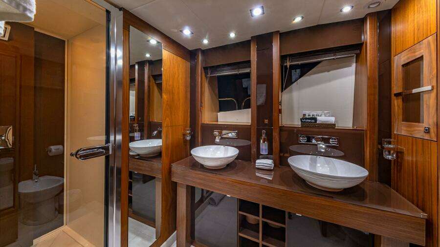EMRYS 98ft Sunseeker Yacht For Sale