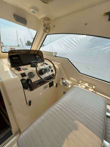 Fetch 34ft Mainship Yacht For Sale