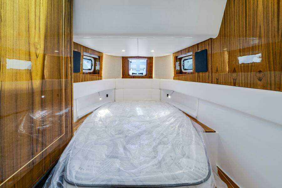56ft HCB Yacht For Sale