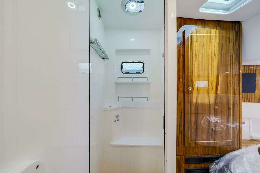 56ft HCB Yacht For Sale