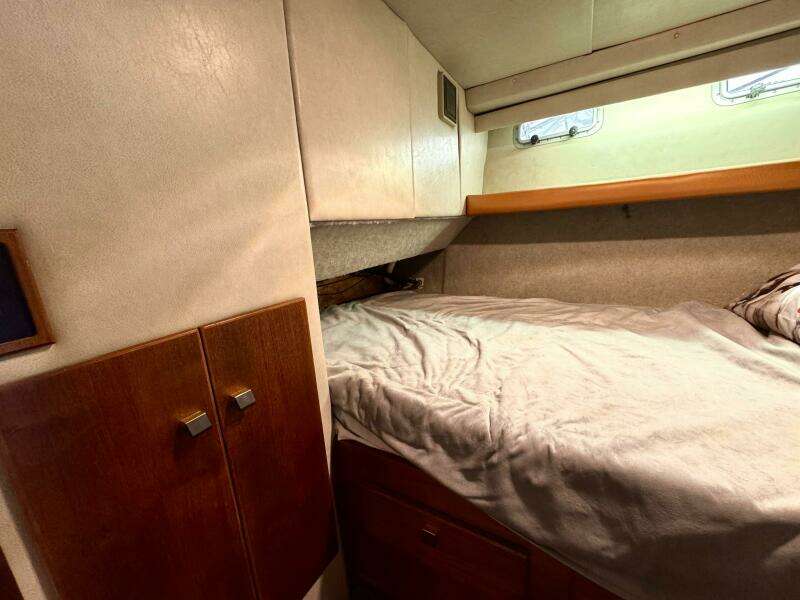 45ft Bayliner Yacht For Sale