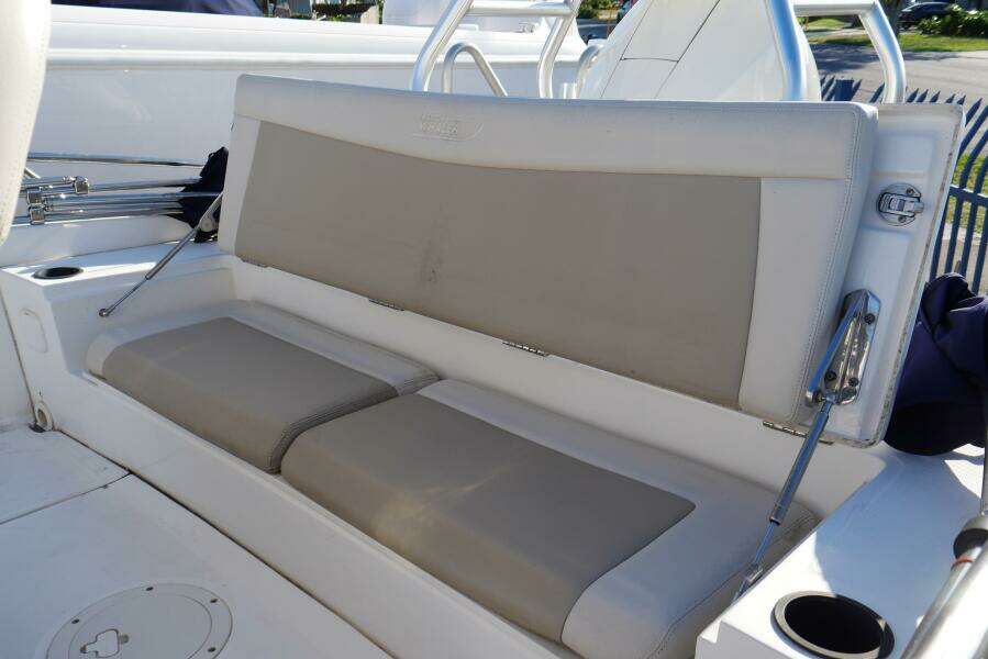 21ft Boston Whaler Yacht For Sale