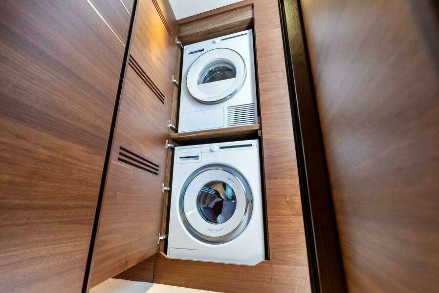 2024 Princess Y72 Motor Yacht SeaQuel