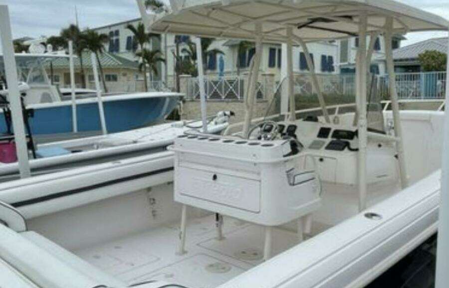 32ft Intrepid Yacht For Sale
