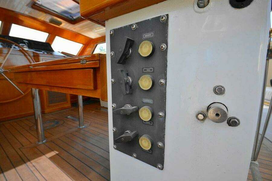 Sunday Morning 92ft Palmer Johnson Yacht For Sale