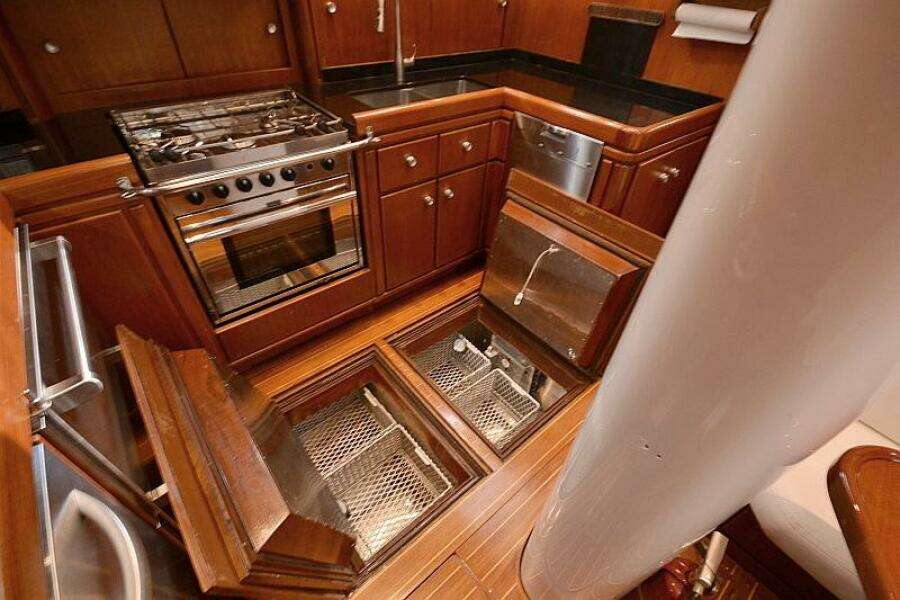 Sunday Morning 92ft Palmer Johnson Yacht For Sale