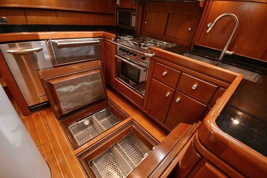 Sunday Morning 92ft Palmer Johnson Yacht For Sale