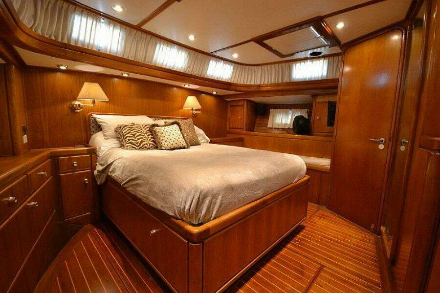 Sunday Morning 92ft Palmer Johnson Yacht For Sale
