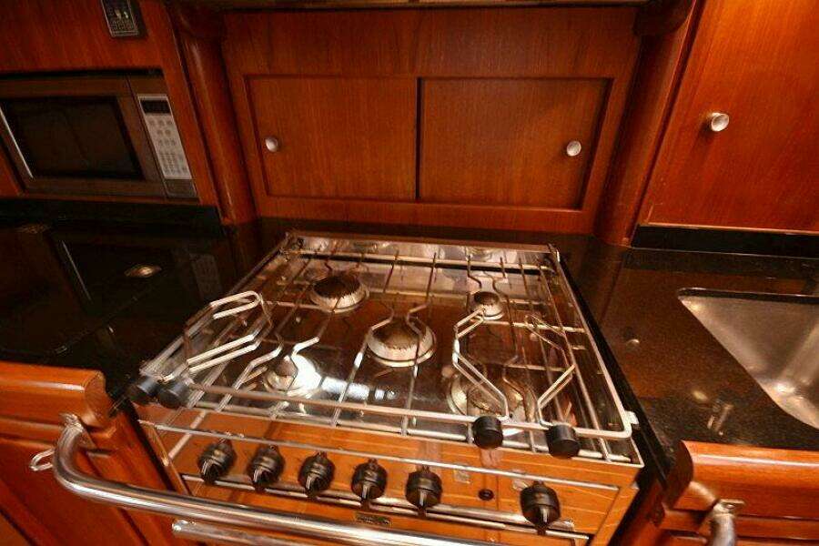 Sunday Morning 92ft Palmer Johnson Yacht For Sale