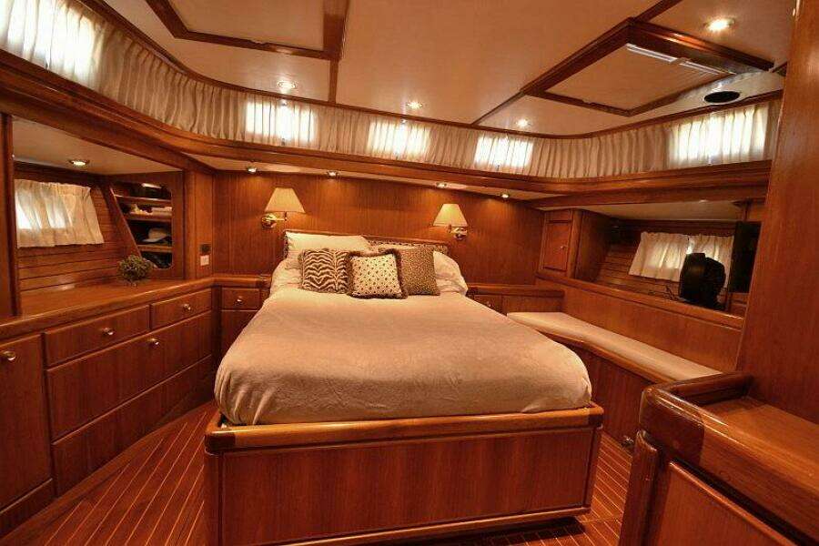Sunday Morning 92ft Palmer Johnson Yacht For Sale