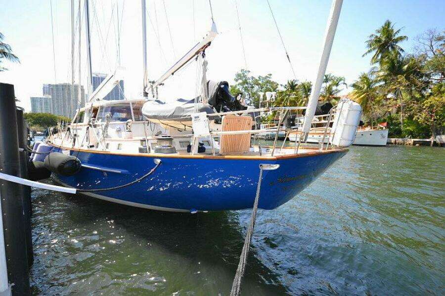 Sunday Morning 92ft Palmer Johnson Yacht For Sale