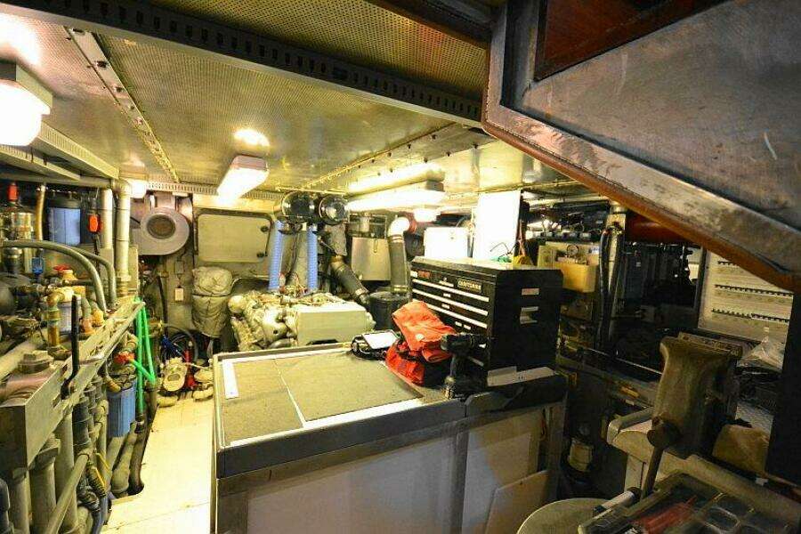 Sunday Morning 92ft Palmer Johnson Yacht For Sale