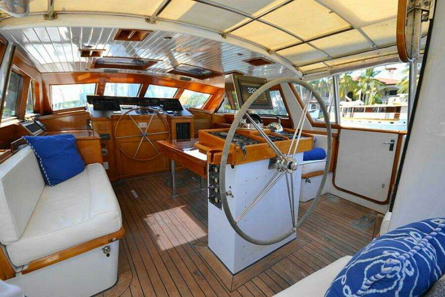 Sunday Morning 92ft Palmer Johnson Yacht For Sale