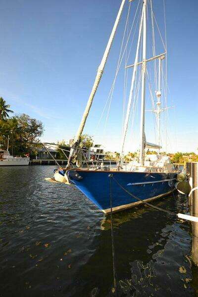 Sunday Morning 92ft Palmer Johnson Yacht For Sale