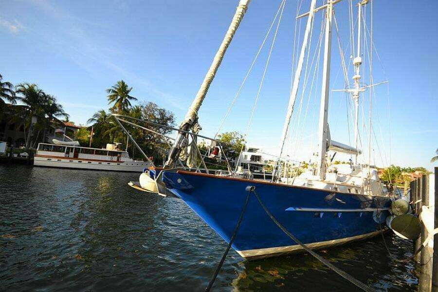 Sunday Morning 92ft Palmer Johnson Yacht For Sale