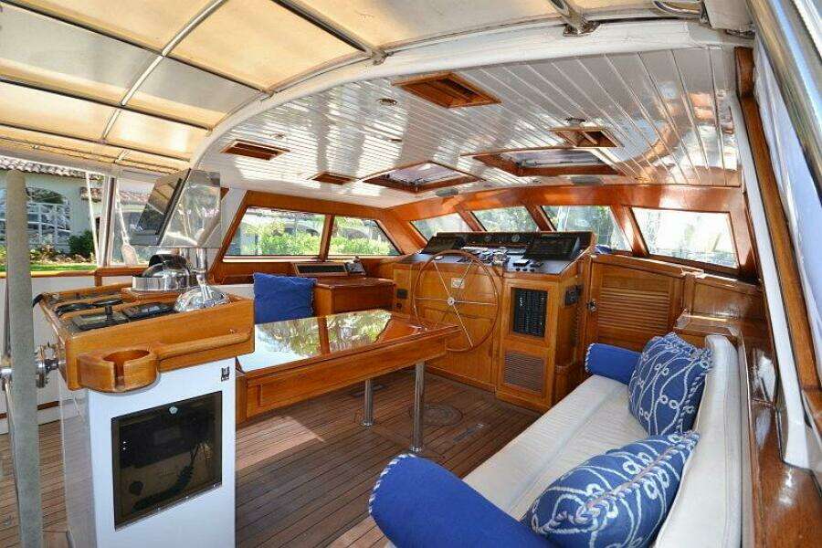 Sunday Morning 92ft Palmer Johnson Yacht For Sale