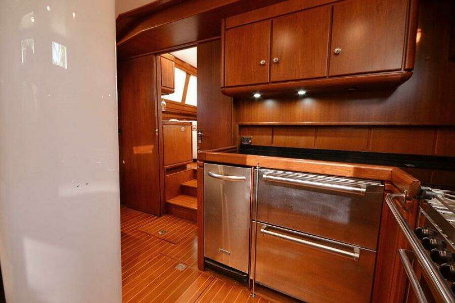 Sunday Morning 92ft Palmer Johnson Yacht For Sale