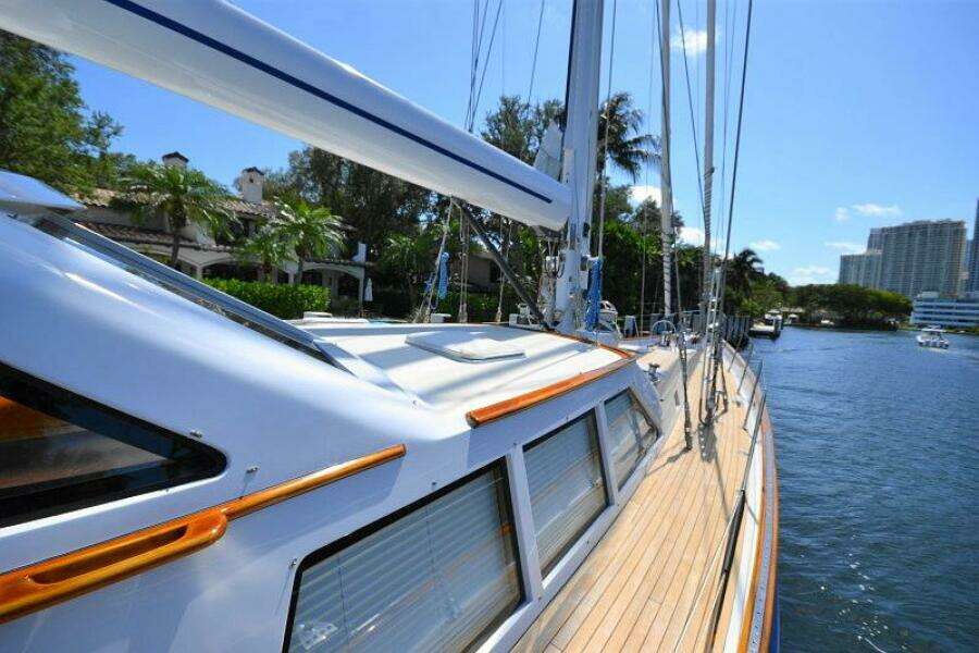 Sunday Morning 92ft Palmer Johnson Yacht For Sale