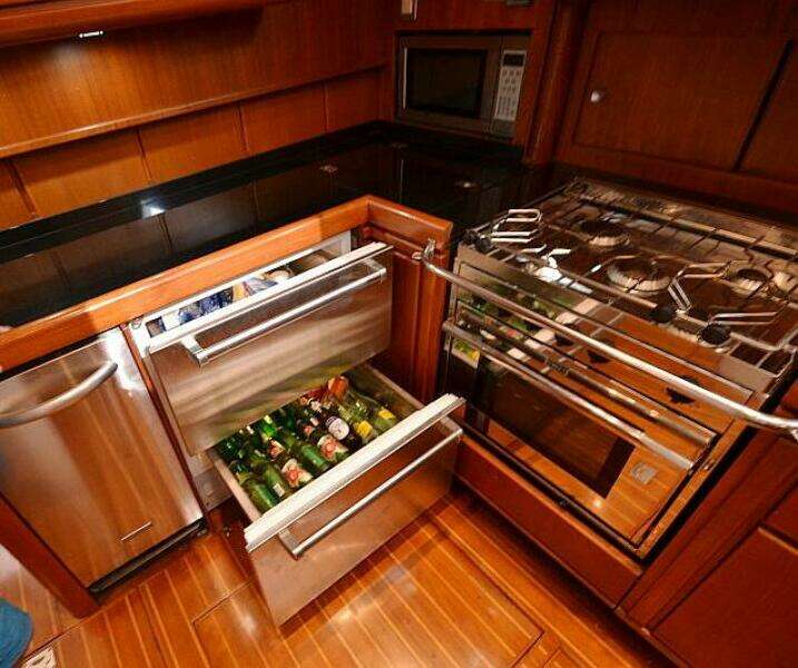 Sunday Morning 92ft Palmer Johnson Yacht For Sale