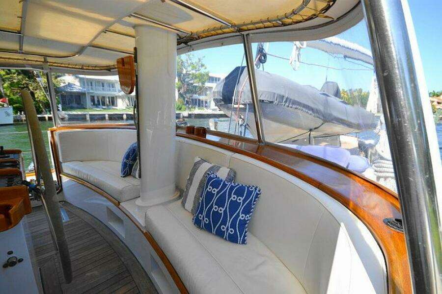 Sunday Morning 92ft Palmer Johnson Yacht For Sale