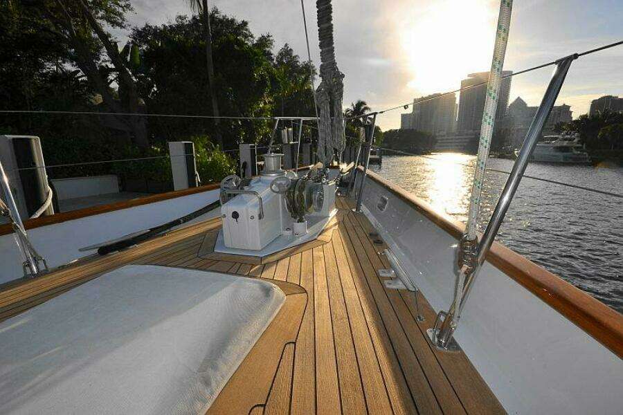Sunday Morning 92ft Palmer Johnson Yacht For Sale