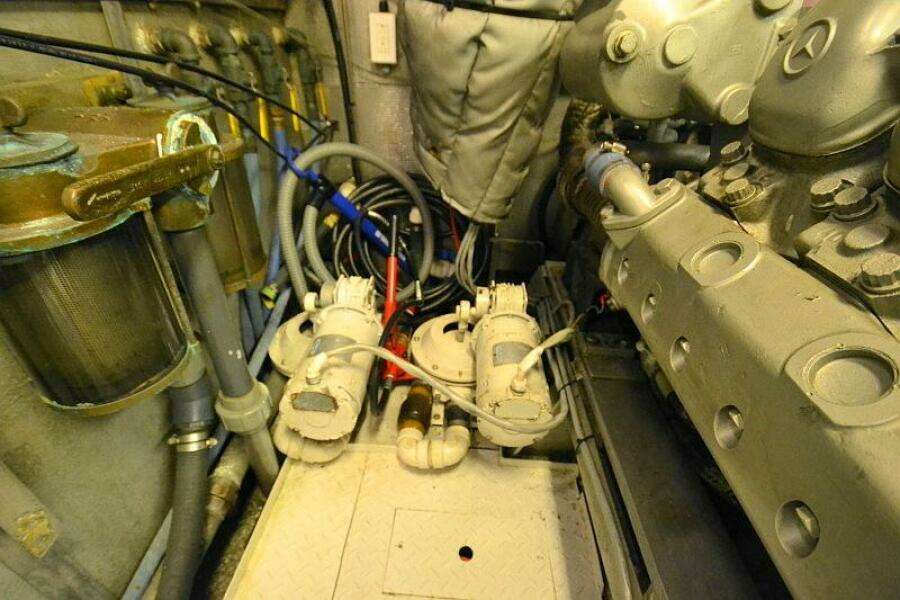 Sunday Morning 92ft Palmer Johnson Yacht For Sale