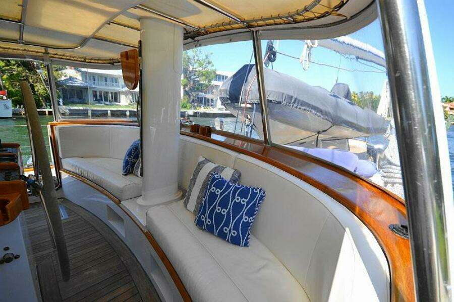 Sunday Morning 92ft Palmer Johnson Yacht For Sale