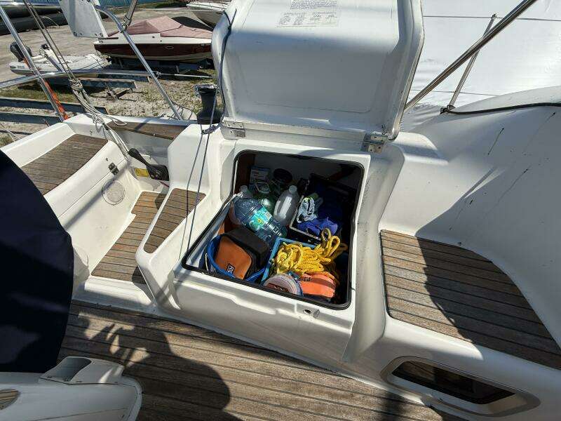 Vitamin D 36ft Jeanneau Yacht For Sale