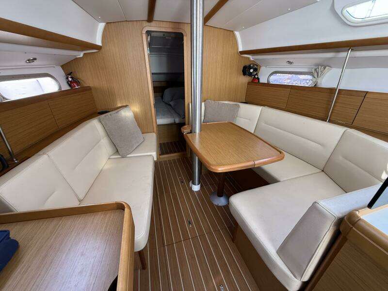 Vitamin D 36ft Jeanneau Yacht For Sale