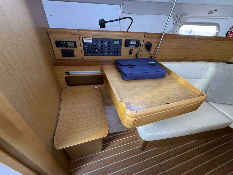 Vitamin D 36ft Jeanneau Yacht For Sale