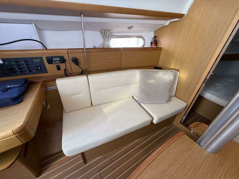 Vitamin D 36ft Jeanneau Yacht For Sale